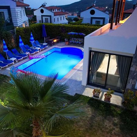 Lorenzo- 4 Bedroom Holiday Villa In Hisaronu 페티예 외부 사진