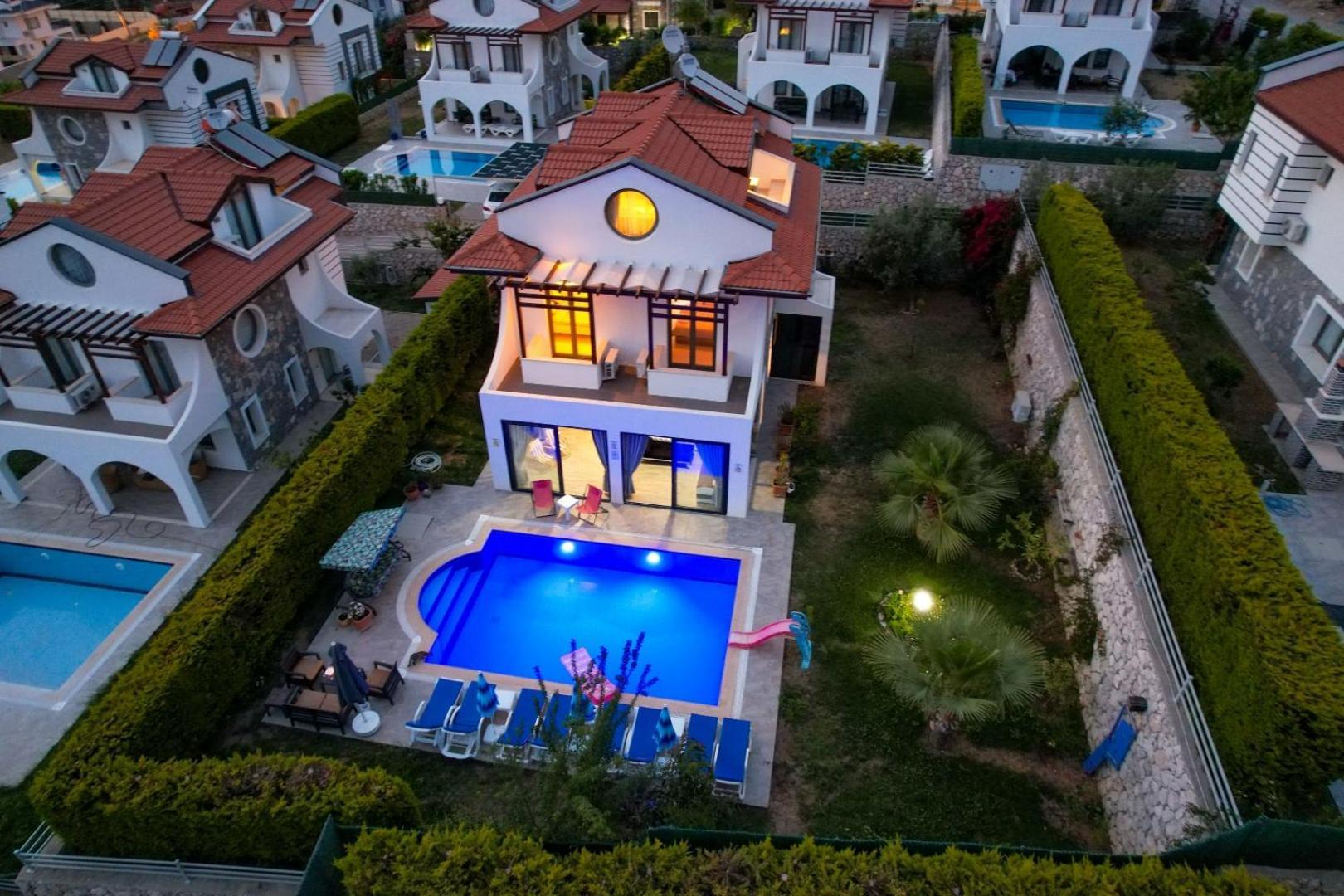 Lorenzo- 4 Bedroom Holiday Villa In Hisaronu 페티예 외부 사진