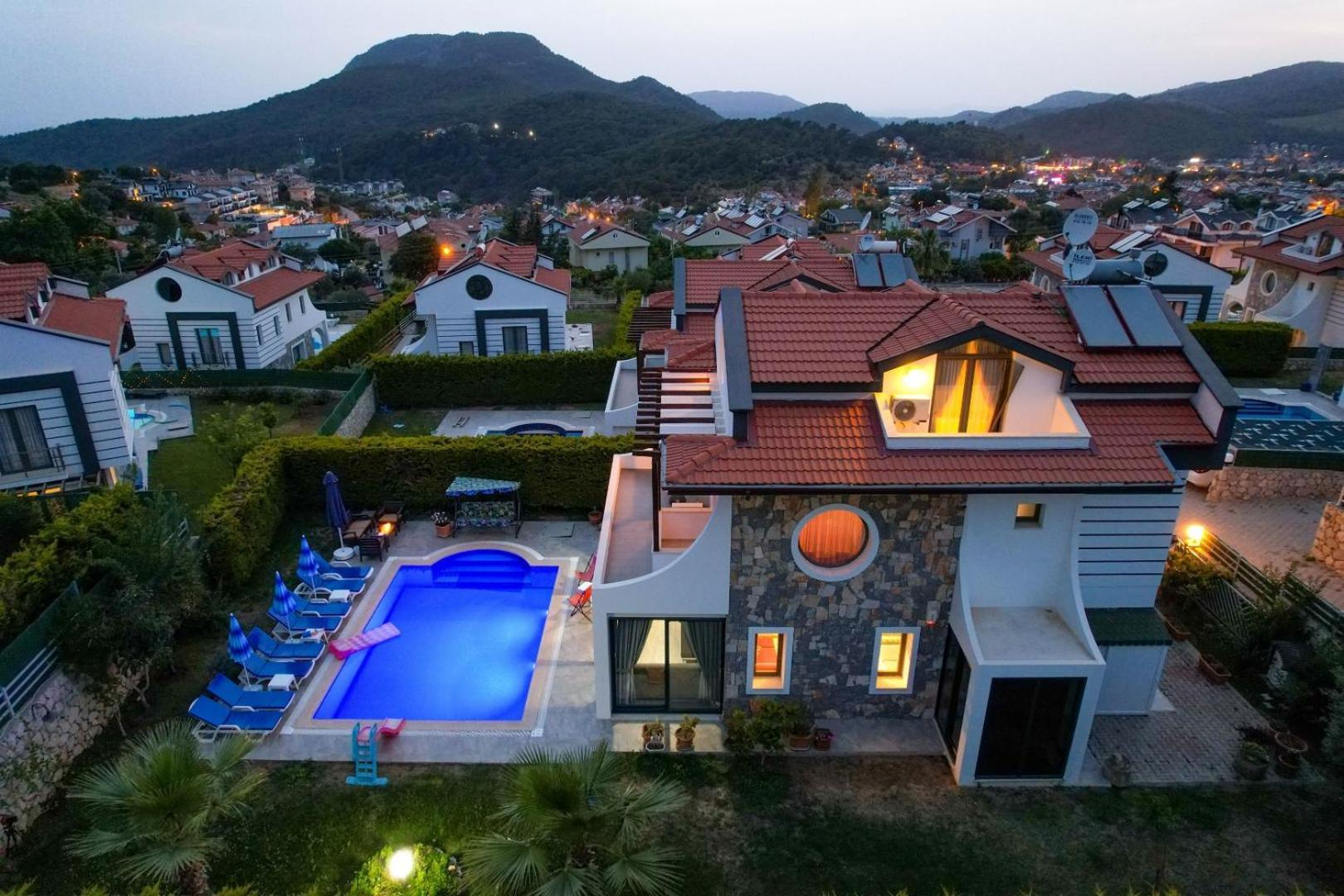 Lorenzo- 4 Bedroom Holiday Villa In Hisaronu 페티예 외부 사진